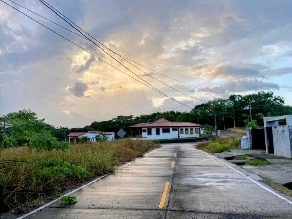 Vendo terreno de 814 metros en el proyecto Las Lomas de Aguacatal - 3