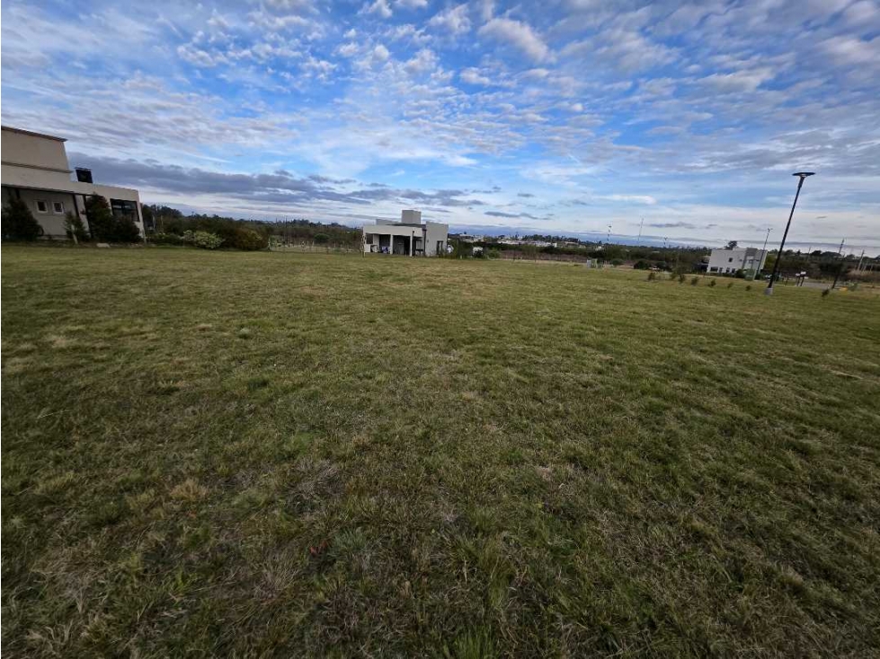 Vendo Terreno de 842 m2 en Las Acacias Concepción del Uruguay E R - 1