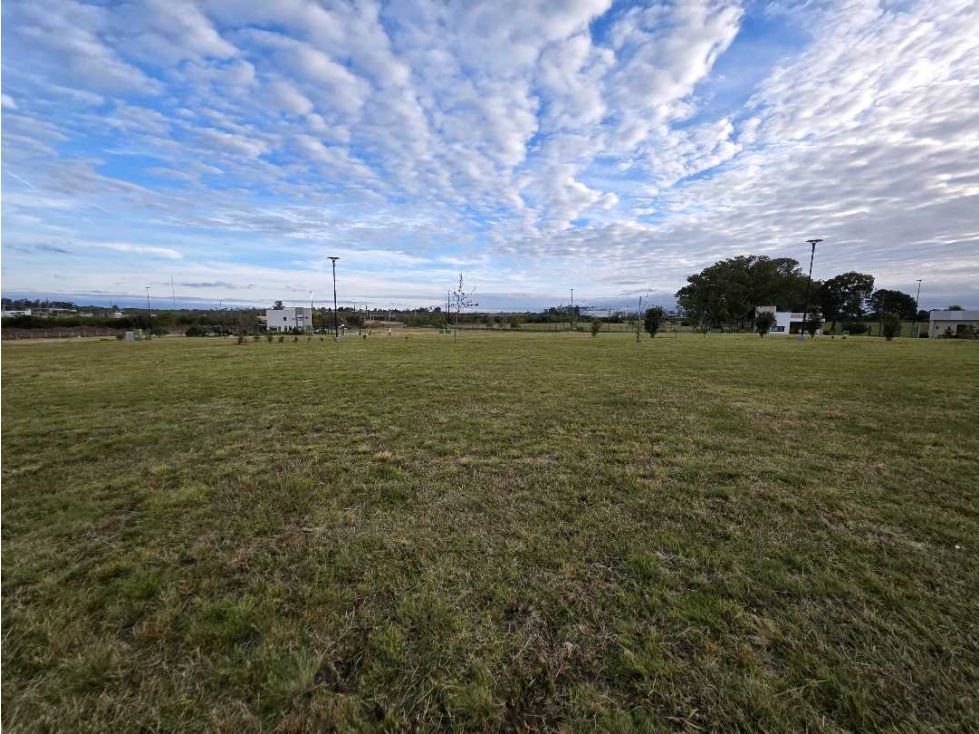 Vendo Terreno de 842 m2 en Las Acacias Concepción del Uruguay E R - 6