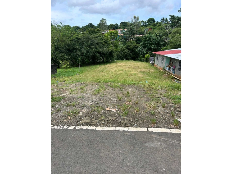 VENDO TERRENO DE 900 M2 EN 24 DE DICIEMBRE VILLA MARTA
