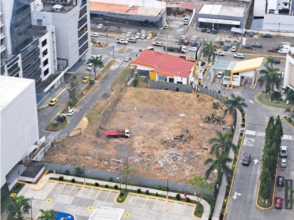 Vendo terreno en Condado del Rey