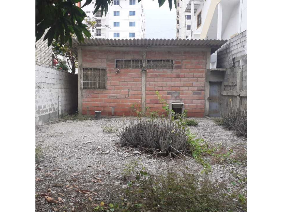 VENDO TERRENO centro de Salinas - 3