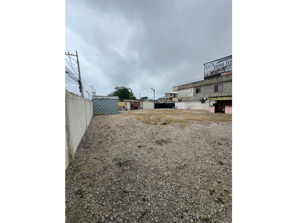 Vendo Terreno Esquinero 503m2 - 6