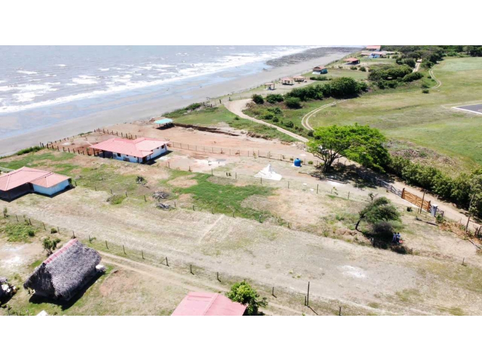 VENDO TERRENO FRENTE AL MAR - 3