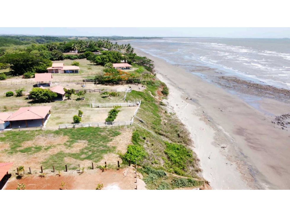 VENDO TERRENO FRENTE AL MAR - 5