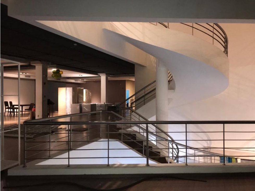 VENTA O ALQUILER EDIFICIO COMERCIAL 3 NIVELES - 3