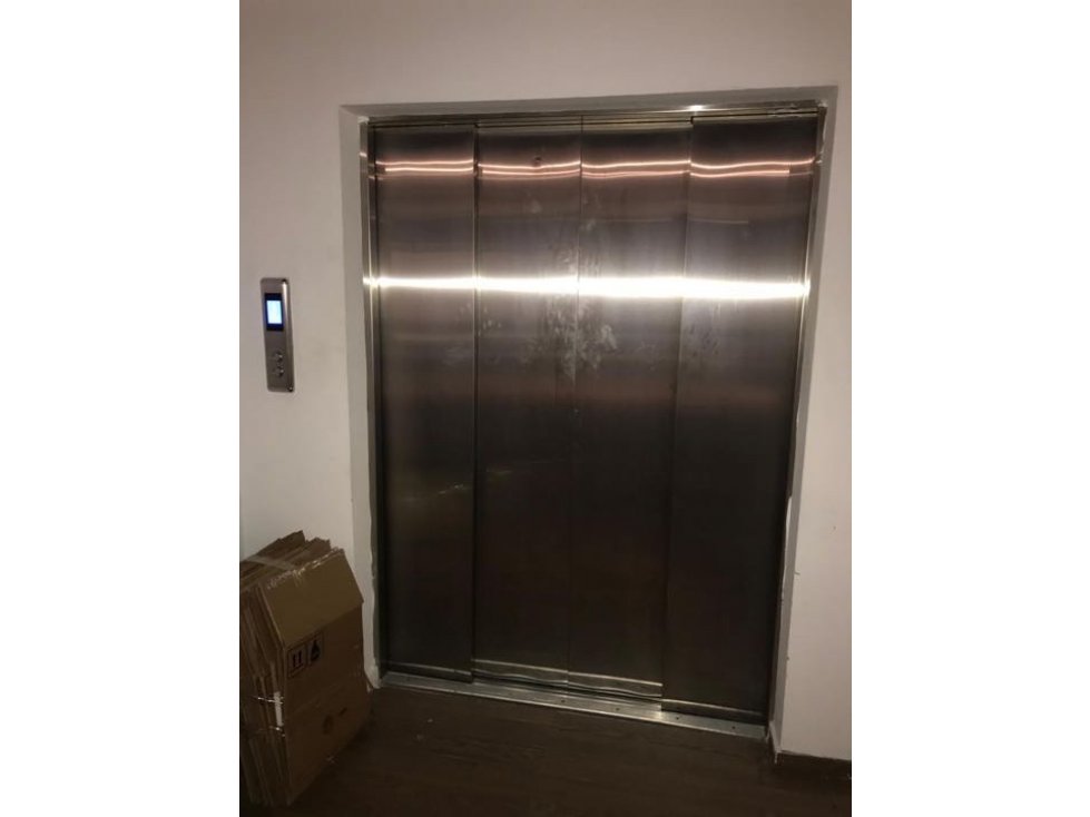 VENTA O ALQUILER EDIFICIO COMERCIAL 3 NIVELES - 6