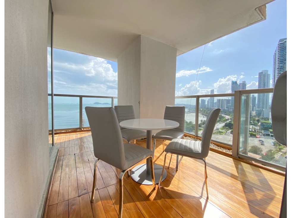 VENDO/ALQUILO APTO 180.68 m2 - Bella Vista - Av Balboa - PH YOO