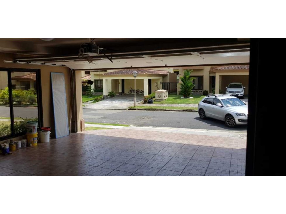 VENDO CASA EN CLAYTON EMBASSY 4 REC REMODELADA MLD — foto 3