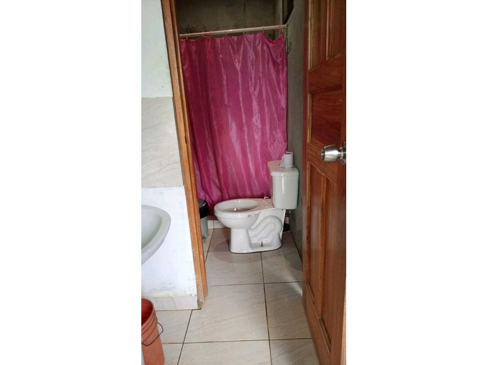 VENDO/ALQUILO CASA COMERCIAL. - 6