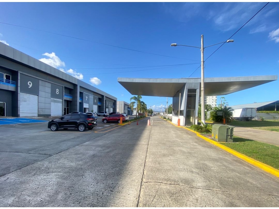 VENDO/ALQUILO OFIBODEGAS 439.01 m2 - PANAMÁ DISTRIBUTION CENTER — foto 2