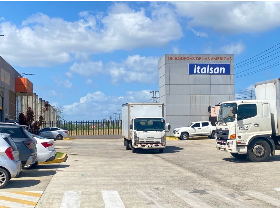VENDO/ALQUILO OFIBODEGAS 551.33 m2 - PARQUE INDUSTRIAL DE LAS AMÉRICAS - 4