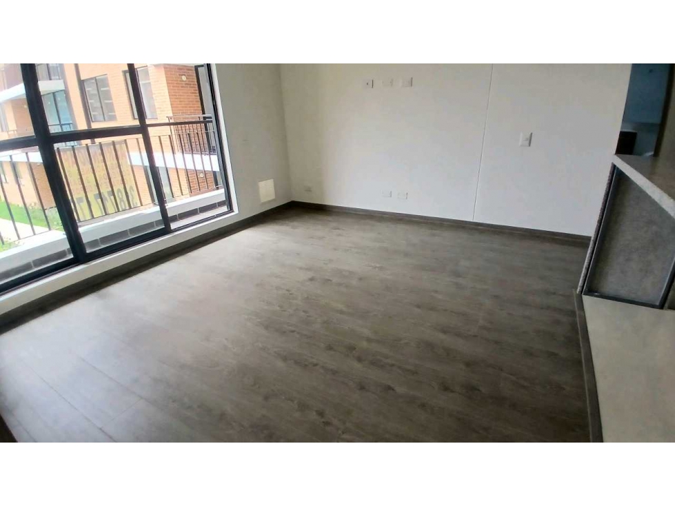 VENDO APARTAMENTO SEGUNDO PISO EN MILLA DE ORO — foto 3