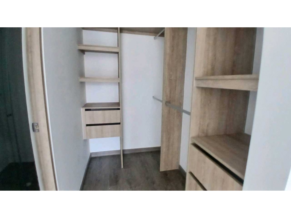 VENDO APARTAMENTO SEGUNDO PISO EN MILLA DE ORO — foto 6