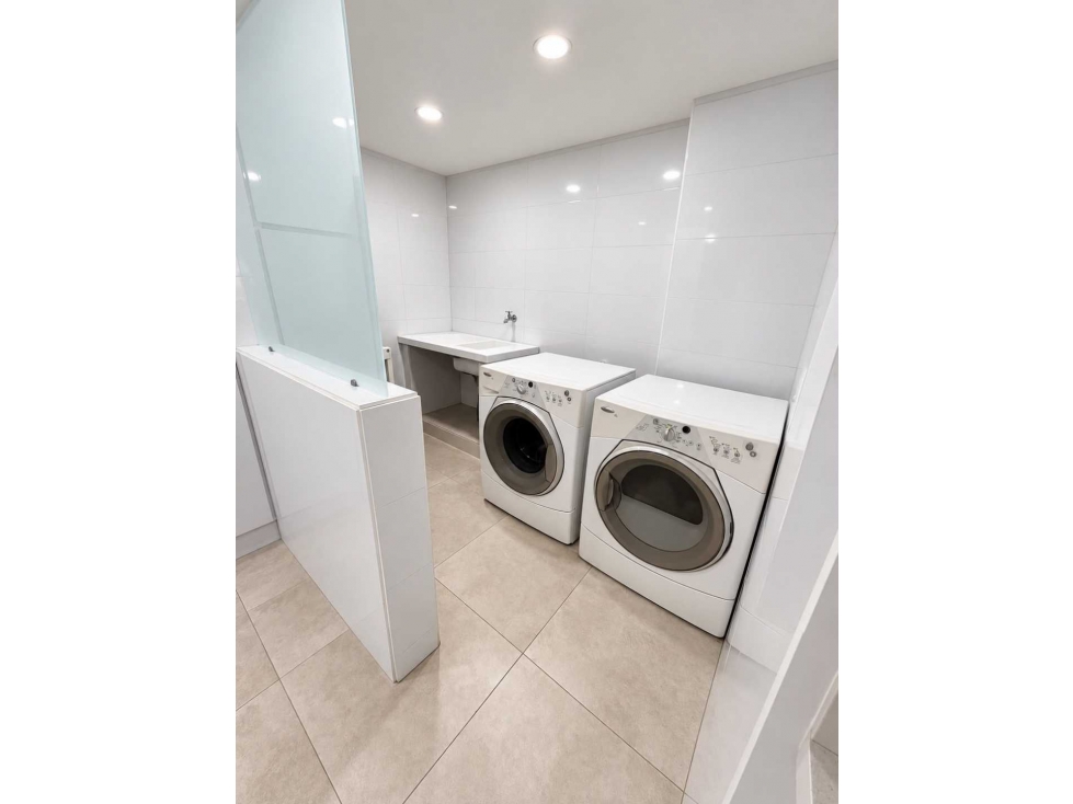 VENDO.APTO. TOTALMENTE REMODELADO EN.SANTA BARBARA. 3 HAB TERRAZA vm — foto 6