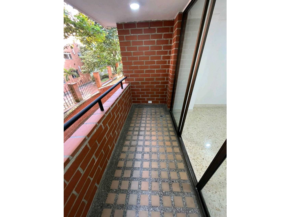 Vendo/Arriendo apartamento en el Poblado, frontera, sector la abadía — foto 2