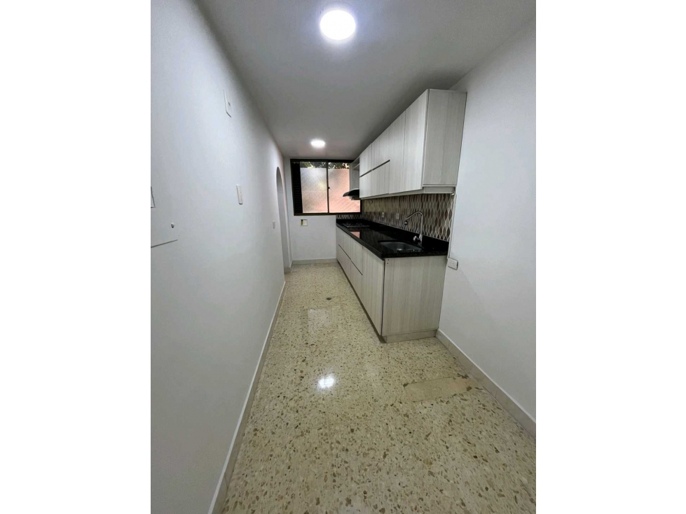 Vendo/Arriendo apartamento en el Poblado, frontera, sector la abadía — foto 5