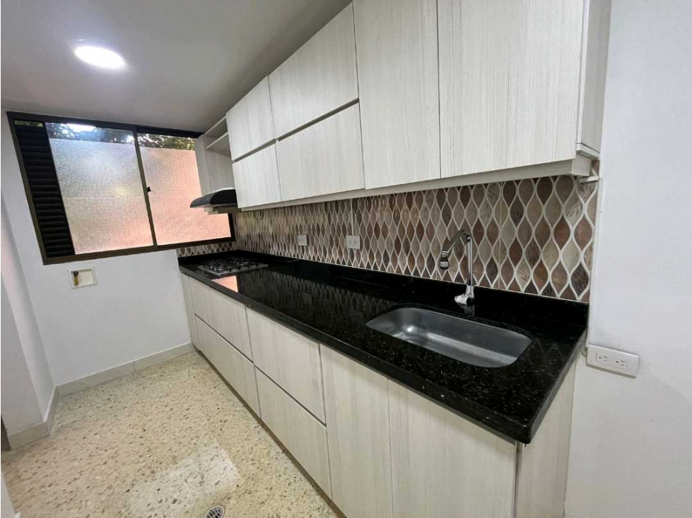 Vendo/Arriendo apartamento en el Poblado, frontera, sector la abadía — foto 6