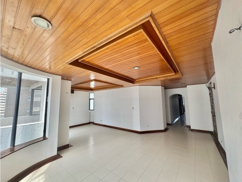 Vendo/Arriendo Apto 140m² 3 Hab + Servicio + Estudio y Parqueadero — foto 4