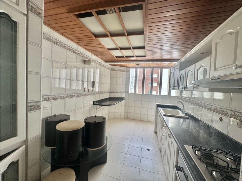 Vendo/Arriendo Apto 140m² 3 Hab + Servicio + Estudio y Parqueadero — foto 6