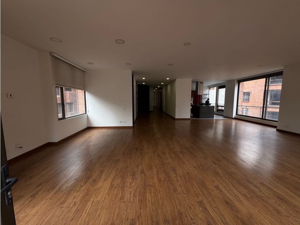 Vendo-arriendo apto frente a parque con vista verde en la cabrera — foto 3