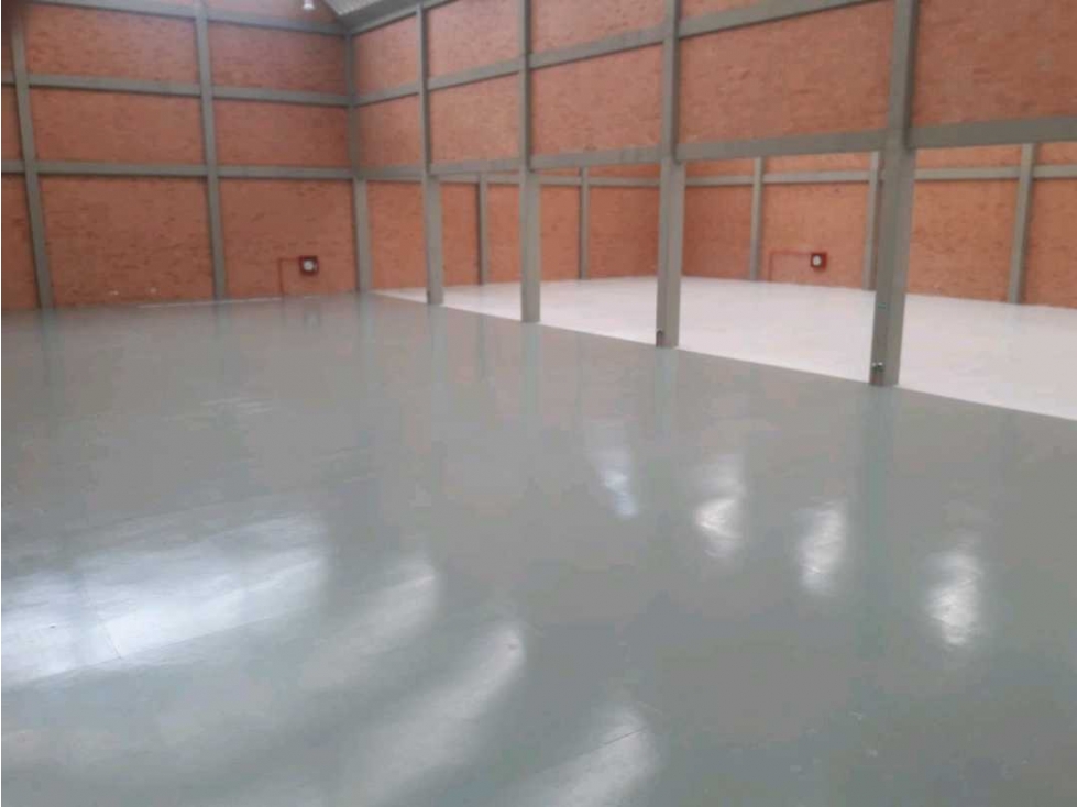 VENDO-ARRIENDO BODEGA SIBERIA CALLE 80 - 1