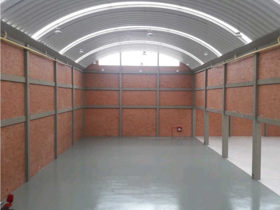 VENDO-ARRIENDO BODEGA SIBERIA CALLE 80 - 2