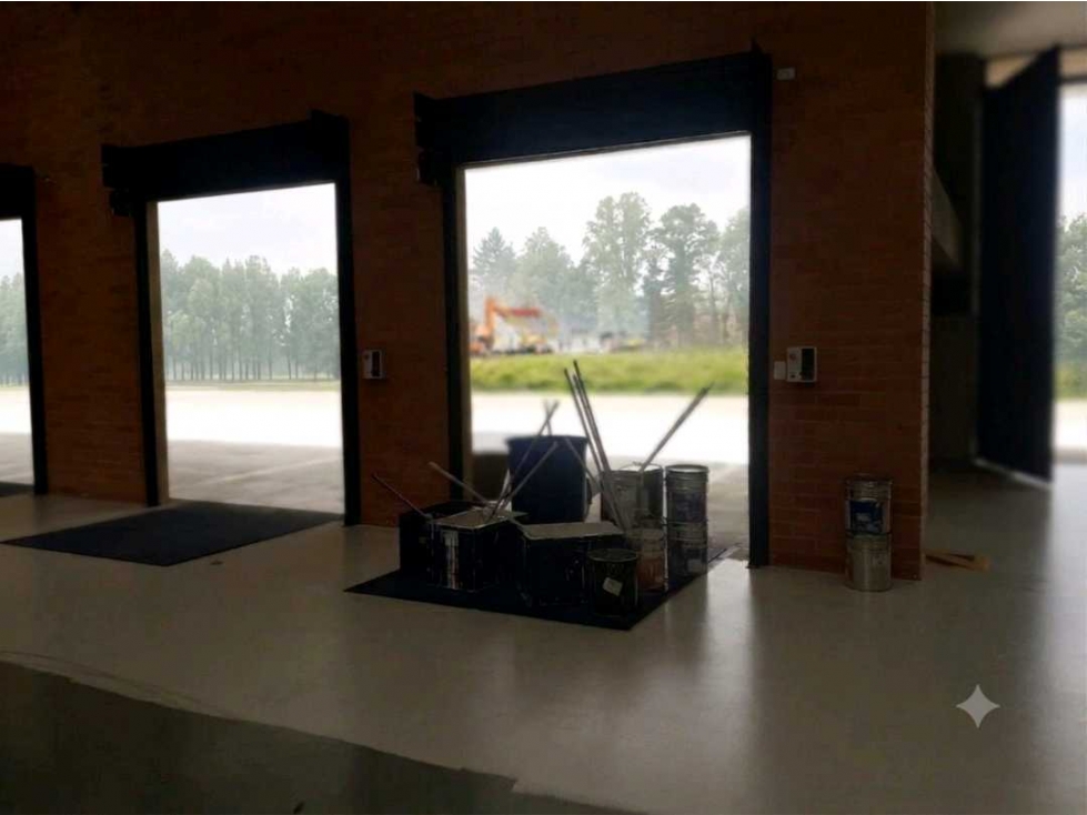 VENDO-ARRIENDO BODEGA SIBERIA CALLE 80 - 6