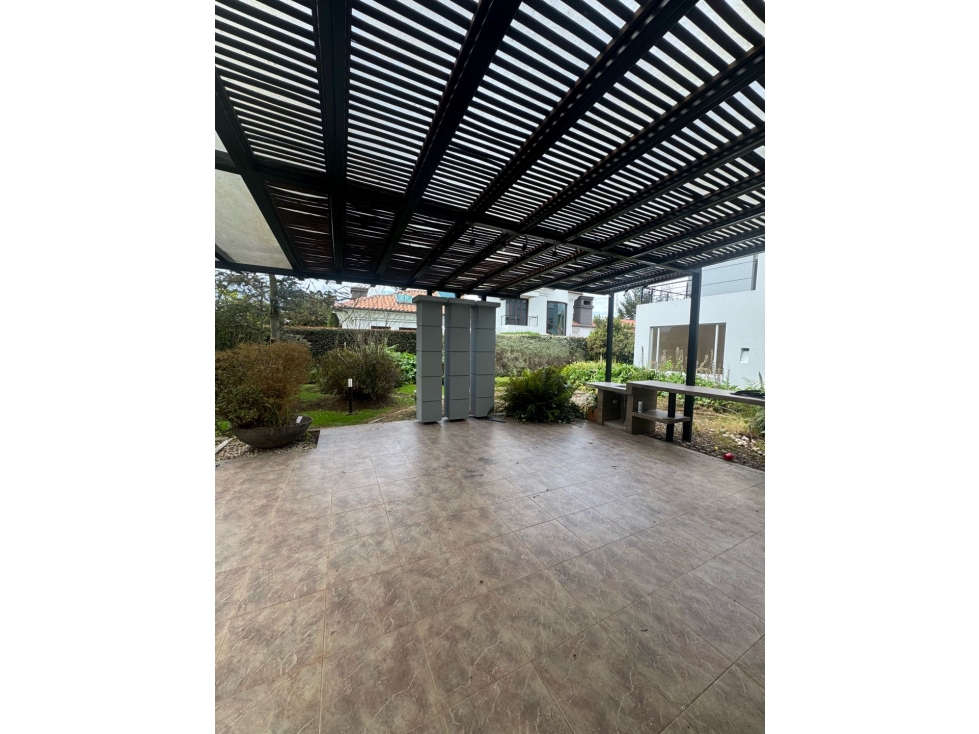 Vendo/Arriendo Casa Guaymaral