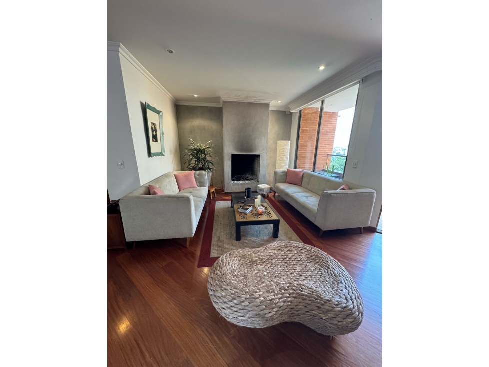 Vendo-arriendo opción amoblado apto con terraza y club.H Santa Barbar
