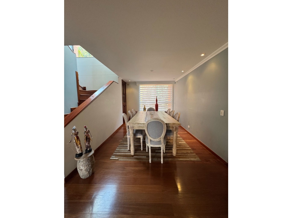 Vendo-arriendo opción amoblado apto con terraza y club.H Santa Barbar — foto 3
