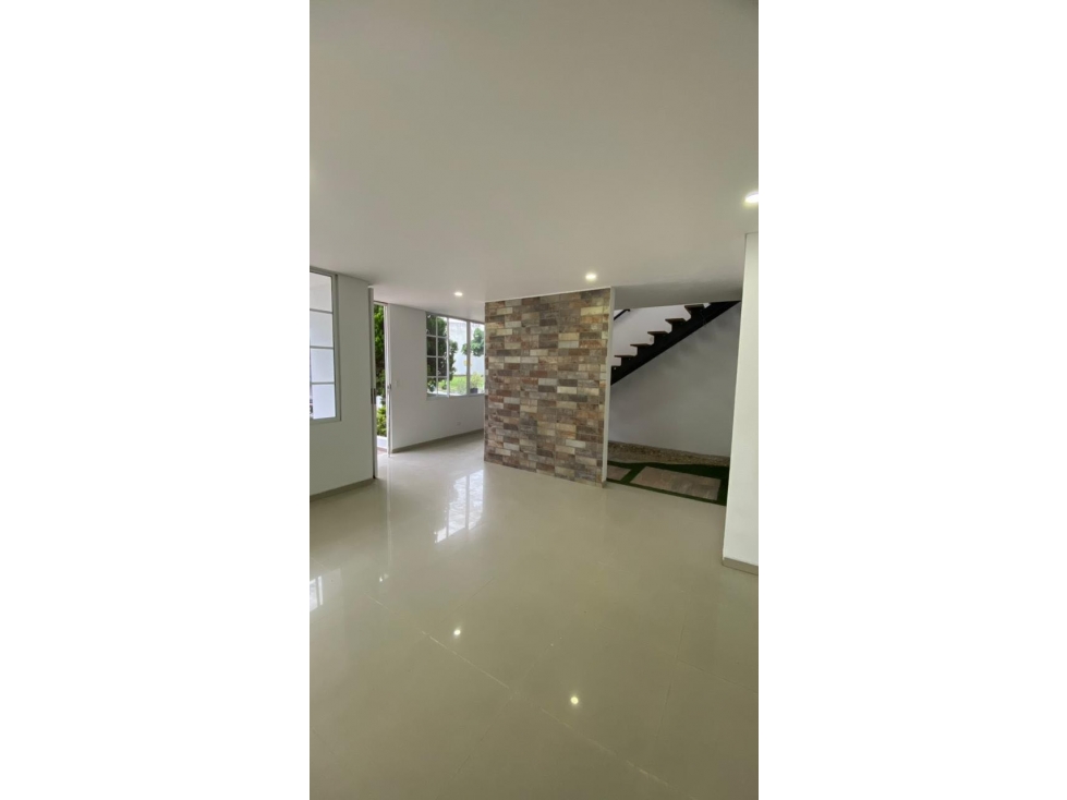 VENTA CASA 2 PISOS CON TERRAZA, VILLAS DEL PARQUE, JAMUNDI W10005520JE — foto 2