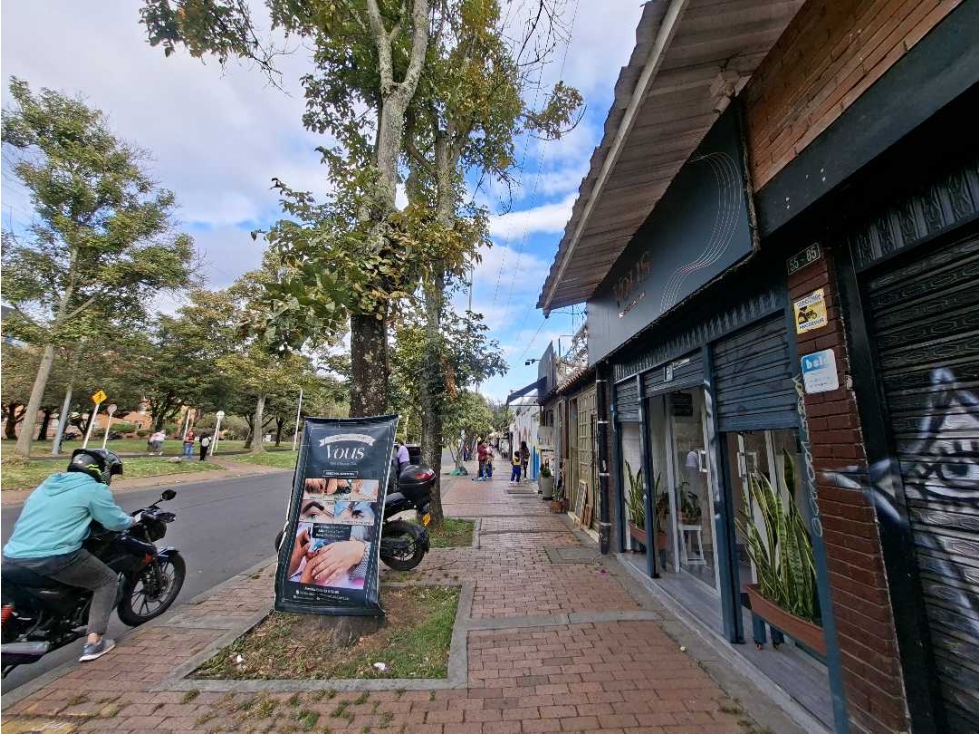VENDO.CASA COMERCIAL EN AV PPAL LA ESMERALDA BOGOTA — foto 4