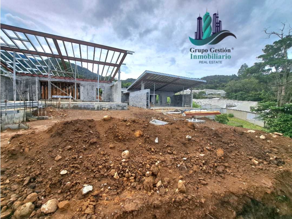 VENDO.CASA DE LUJO EN JARAMILLO — foto 4