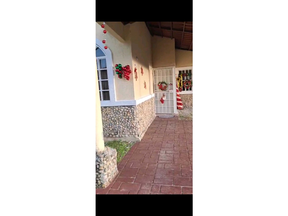 VENDO.CASA.DE SEGUNDA EN.ALTO.BOQUETE - 6