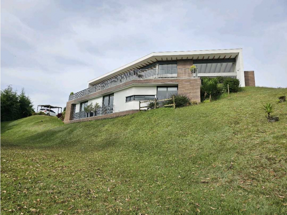 VENDO/CASA/LLANOGRANDE — foto 3