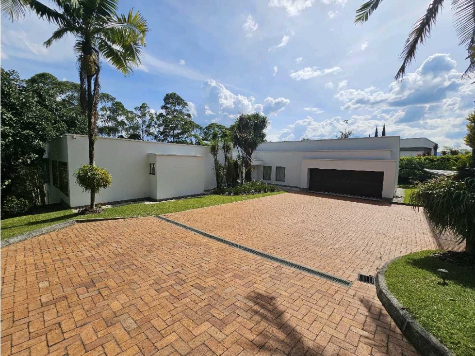 VENDO/CASA/MIRADOR DEL POBLADO