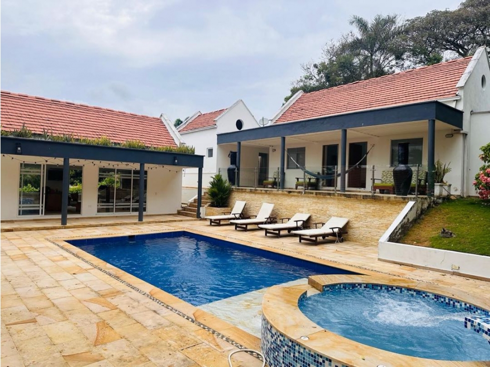 Vendo fabulosa casa en el Club Puerto Peñalisa Ricaurte