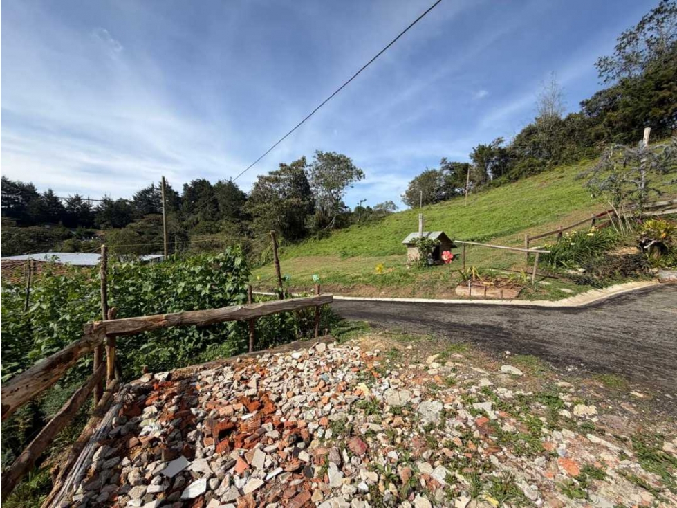 Vendo Lotes en Santa Elena con y sin.casa - 2