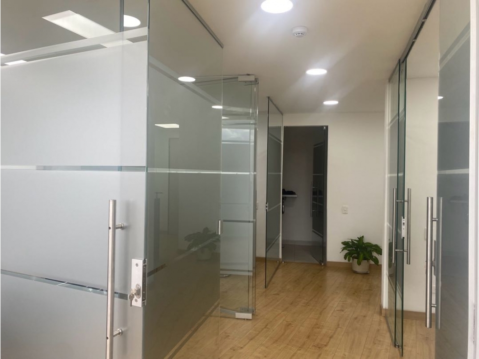 Vendo OFICINA en NOU Cajicá. AMOBLADA 57Mtrs. $600Mlls-YG — foto 6