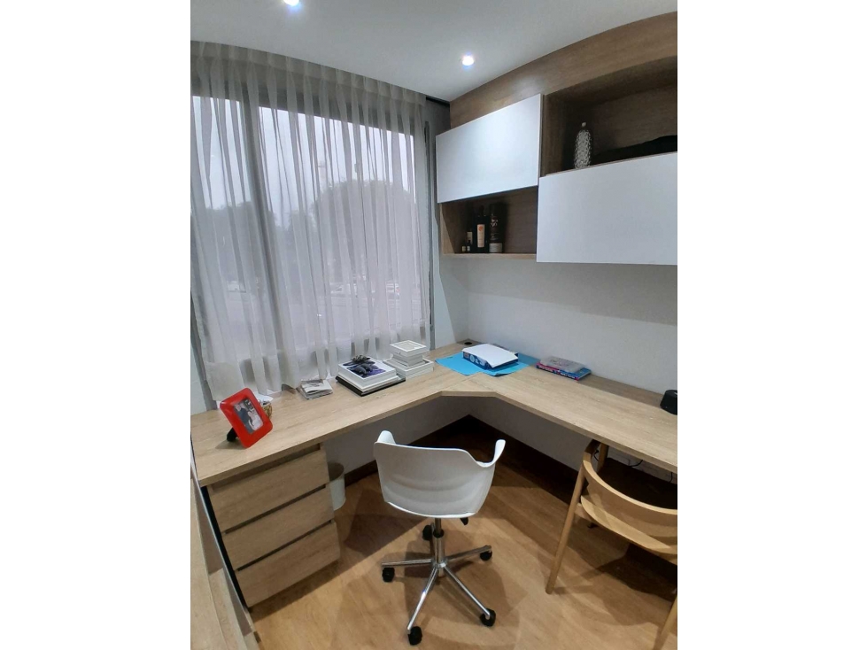 Vendo/Permuto Apto. 180 m2 + 77 Puente Largo 4 habs.piso 2 exterior — foto 6