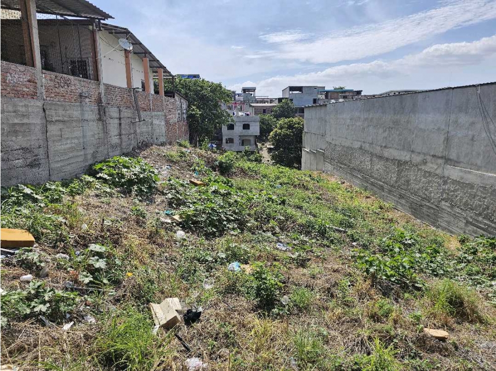 Vendo.terreno en.Montecriti. 1022.65 Mts - 3