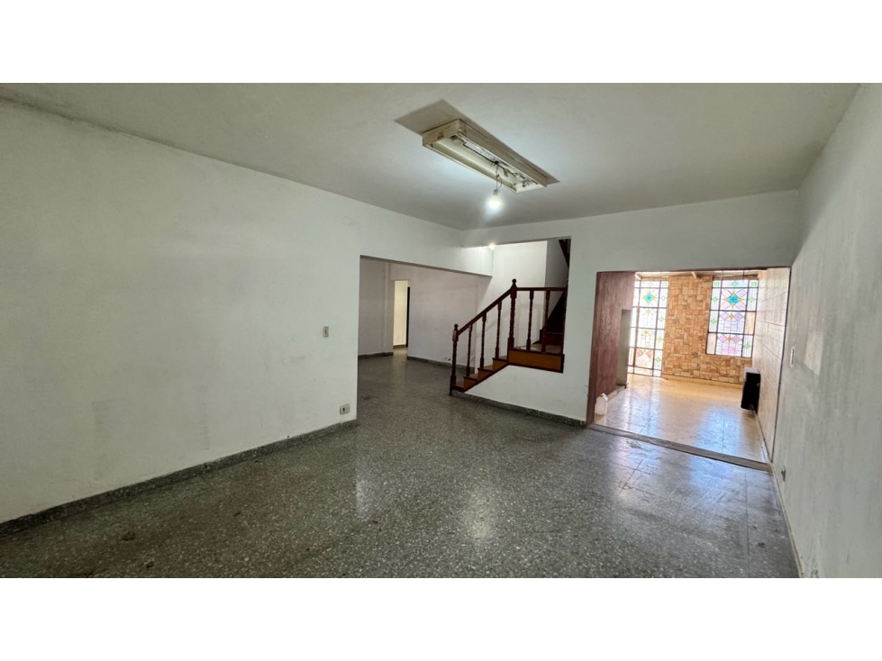 Venta casa 4 AMB paso del rey ACH — foto 3