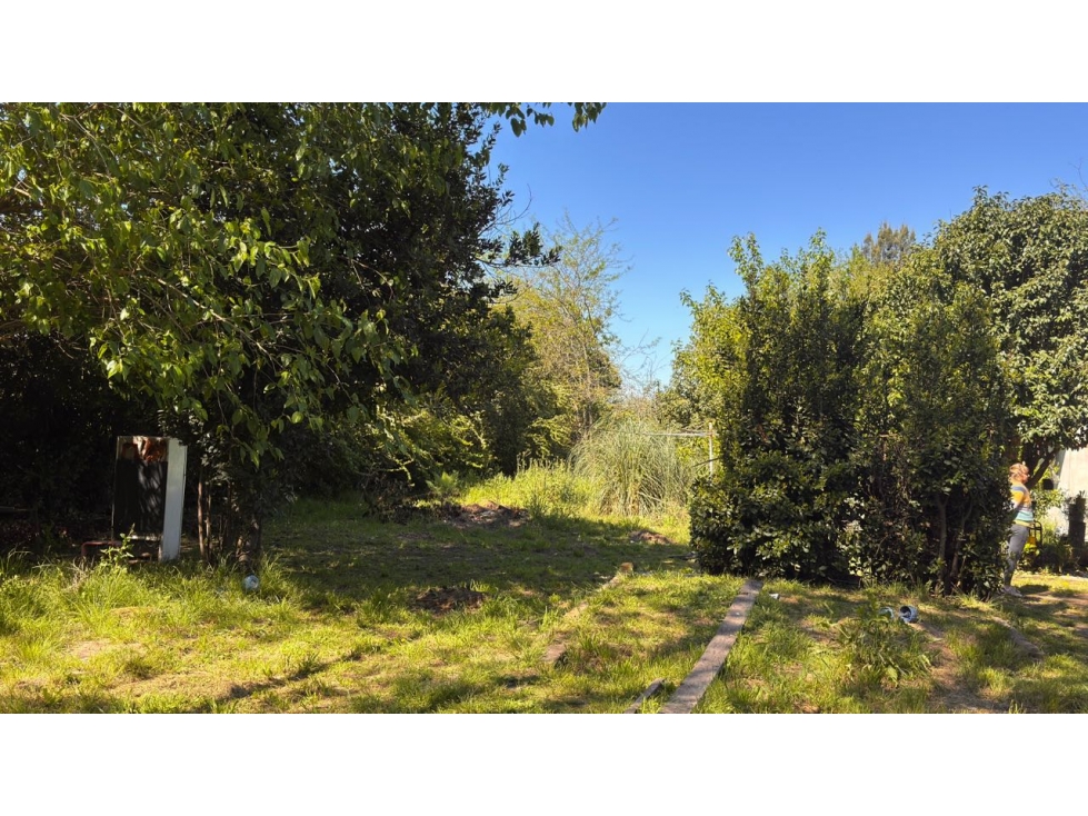 Venta terreno en Maríano acosta - 2
