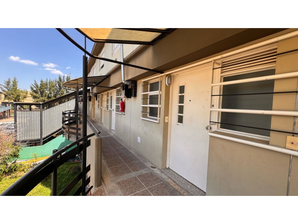 Venta dúplex en complejo hogar obrero Paso Del Rey — foto 2