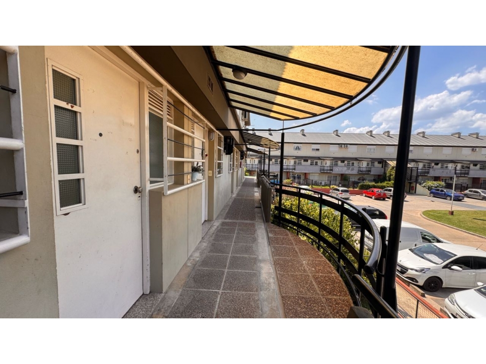 Venta dúplex en complejo hogar obrero Paso Del Rey — foto 3
