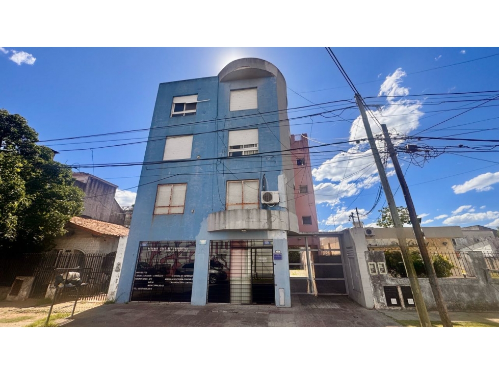 Venta depto 2 amb al contrafrente paso del rey centro
