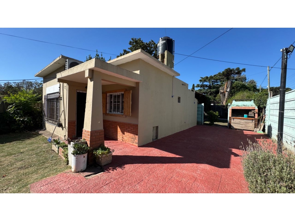 Venta casa 4 AMB a mts del colegio renacimiento PASO DEL REY - 1