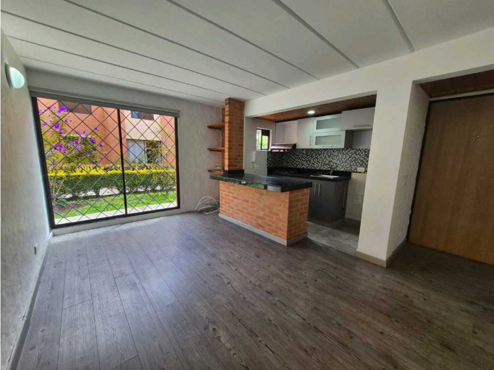 VENDO APARTAMENTO REMODELADO CON EXELENTE UBIACION EN CHIA — foto 5