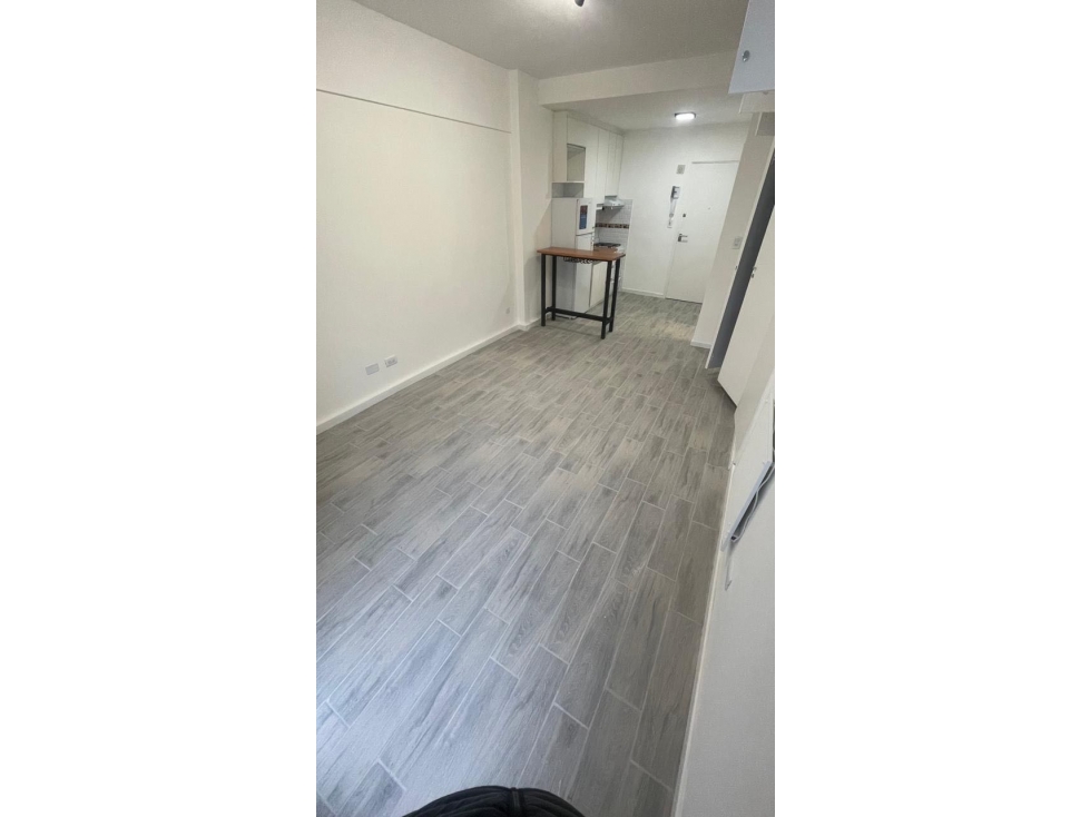 VENTA 1 AMBIENTE RECICLADO CON BALCON